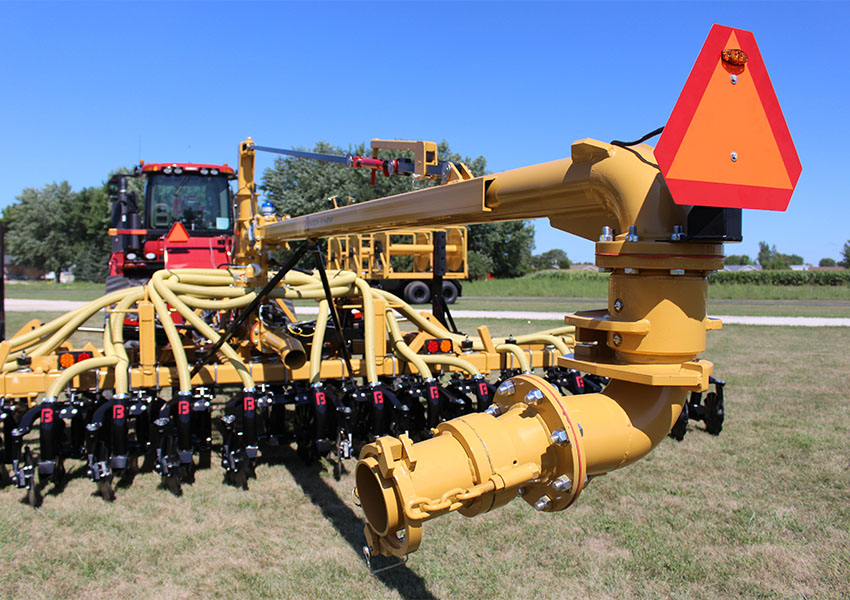 Standard Pull-type toolbar eliminate drag hose twisting feature